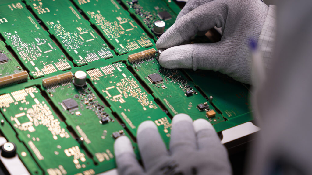 Réindustrialisation en France : le rôle stratégique des semi-conducteurs